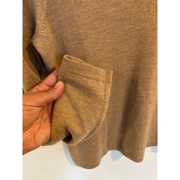 Lord & Taylor Camel 100% Merino Wool V-Neck Sweater Long Sleeve Neutral Layering - Picture 4 of 7